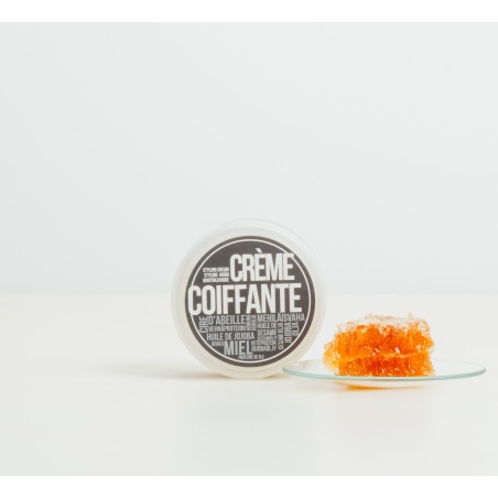 Crème coiffante naturelle – Lissage et boucles